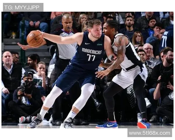 独行侠与老鹰精彩对决回放赛场瞬间再现篮球魅力与激情 独行侠与老鹰精彩对决回放赛场瞬间再现篮球魅力与激情